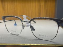 -优医视平价眼镜蔡司依视路折扣工厂店(十里堡店)
