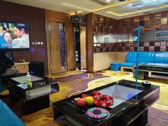 -蓝尊量贩(黄河路店)