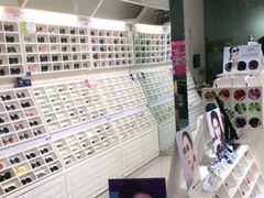 -诺柯视眼镜-蔡司依视路官方工厂店(淞南一店)