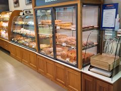 面包甜点陈列柜-巴黎贝甜(宜山路店)