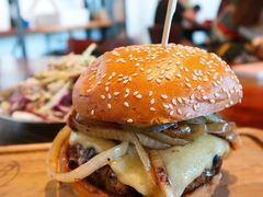 -Ribs & Burgers The Rocks