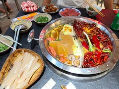 -四小区火锅·巷子里的重庆火锅(花照壁店)