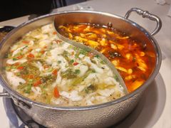 -德林酸菜鱼火锅(南丹店)