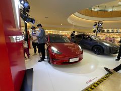 -TESLA 特斯拉(北京颐堤港体验店)