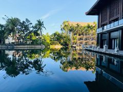 -三亚湾海居雅高铂尔曼度假酒店