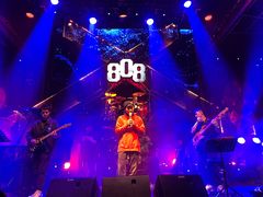 -808 LiveHouse
