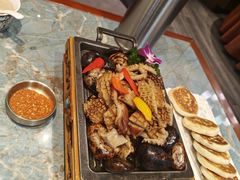 -哈啾嗨·新概念蒙餐(红星新城店)