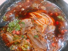 香辣牛肉米线-苗乡米线(建军路店)