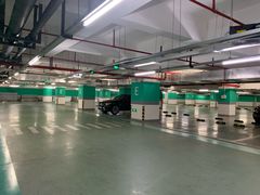 -中庚漫游城停车场