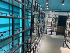-Trend1881视光·蔡司视觉(领展广场店)