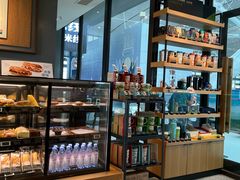 -星巴克(青岛火车北站候车大厅店)