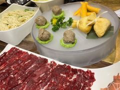 -左庭右院鲜牛肉火锅(金山万达店)