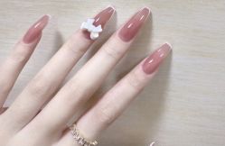 -桃子的美甲店