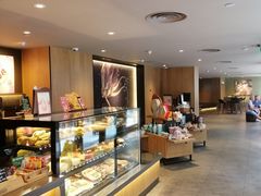 面包甜点陈列柜-星巴克(古象大酒店店)