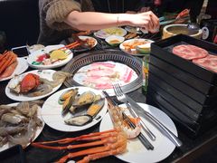 新鲜的活虾-钱小奴海鲜自助黑金店(杭州滨江龙湖店)