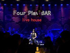 -FOUR PLAY BAR