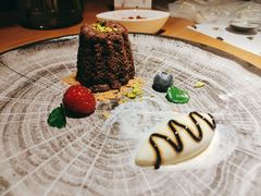 松露巧克力熔岩蛋糕-ROIIN用心(杭州首店)
