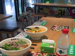 -蒙自源米线大王(东站店)