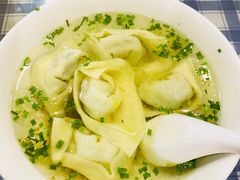 汤馄饨-潘国仙耳光馄饨(黄家阙路店)