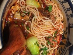 -鑫花溪牛肉米粉(东环大润发店)