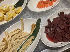 -华邑酒店·鲜艳全日自助餐厅