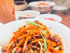 胡萝卜丝炒腊肠-田小狗的饭店(碧桂园店)