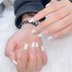 -七彩虹美甲美睫 半永久