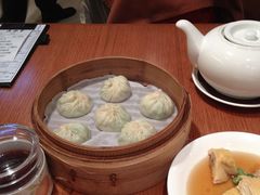 丝瓜虾仁小笼包-鼎泰丰(德基广场店)