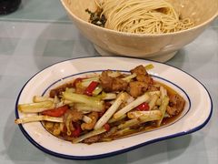 韭黄炒肉-刘氏三和面馆