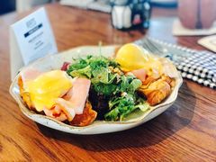 -ROAST coffee & eatery