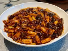 至味海参烩元蹄-悦融琥珀·京鲁菜·海味珍品(西单店)