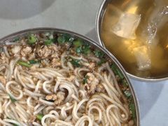 -正宗杨记普洱酸醋米线(总店)