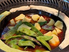 -哈尔滨烧烤·山河村铁锅炖(交大店)