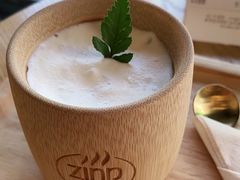 -ZING COFFEE 镜咖啡