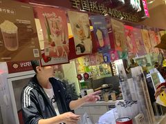 门面-沪上阿姨·精选茶饮(十一经路店)