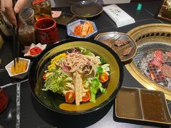 -山川小町·极番烧肉(新地假日广场店)