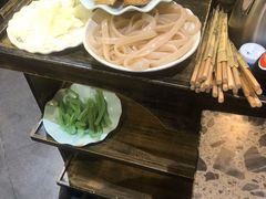 -肖肖酸萝卜鱼火锅(总店)