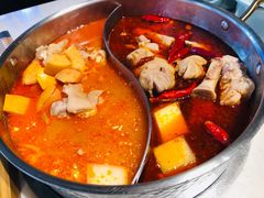 猪手鸳鸯锅-小街猪手(团结湖店)