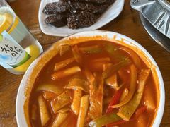 -喇喇排骨火锅·传统韩式脊骨汤(望京西园总店)