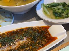 -有红鸡毛店·川菜(建设路店)