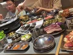 -围炉肉舍•炭烤活鳗•丹东海鲜烤肉(步行街店)