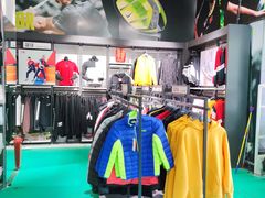 -YONEX苗江运动城(源深店)