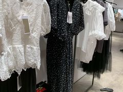 -URBAN REVIVO(西安Momopark店)