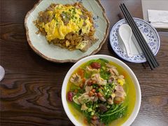 滑蛋牛肉炒河粉-猪肉佬中西餐厅(松佛路店)