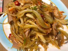 -街角等你.大连海鲜烧烤.经典铁板海鲜串(西安路店)