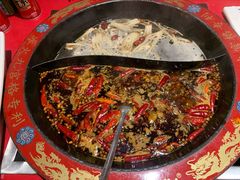 鸳鸯锅-巴九门老火锅(来福士打望店)