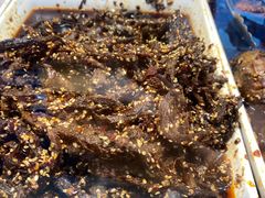 麻辣牛肉干-鑫记婆婆兔·成都特产·兔头手撕兔(太古里店)