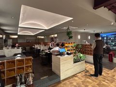 -鲜入唯煮·港式海鲜牛肉火锅(金宝街店)