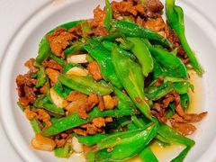 辣椒小炒肉-佬麻雀·新湘菜(东方宝泰店)