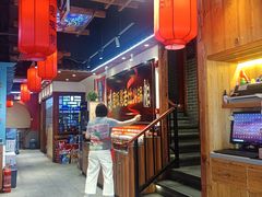 -宽板凳老灶火锅(台湾街店)